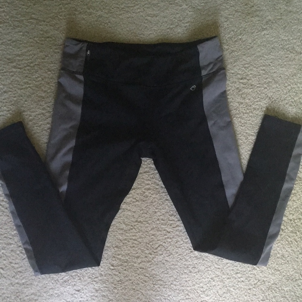 Colosseum black and gray athletic yoga pants.